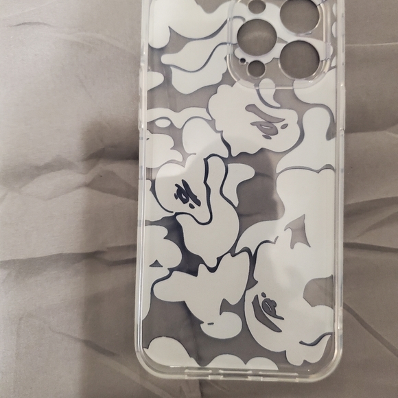 A Bsthing Ape Camo Iphone Case - Picture 2 of 2